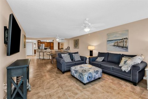 Copropriété à vendre à Sarasota, Floride: 2 chambres, 116.22 m2 № 2223660 - photo 11