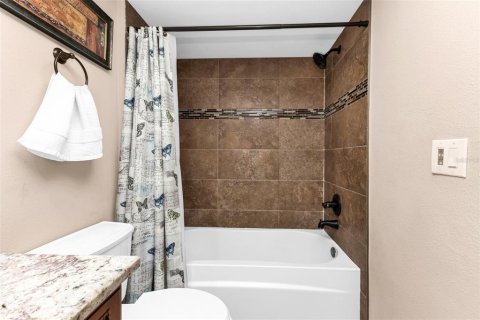 Copropriété à vendre à Sarasota, Floride: 2 chambres, 116.22 m2 № 2223660 - photo 13