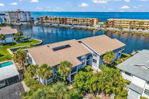 Copropriété à vendre à Sarasota, Floride: 2 chambres, 116.22 m2 № 2223660 - photo 2