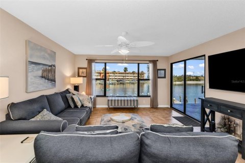 Copropriété à vendre à Sarasota, Floride: 2 chambres, 116.22 m2 № 2223660 - photo 9
