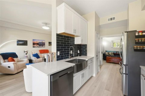Condo in Celebration, Florida, 1 bedroom  № 2315180 - photo 14