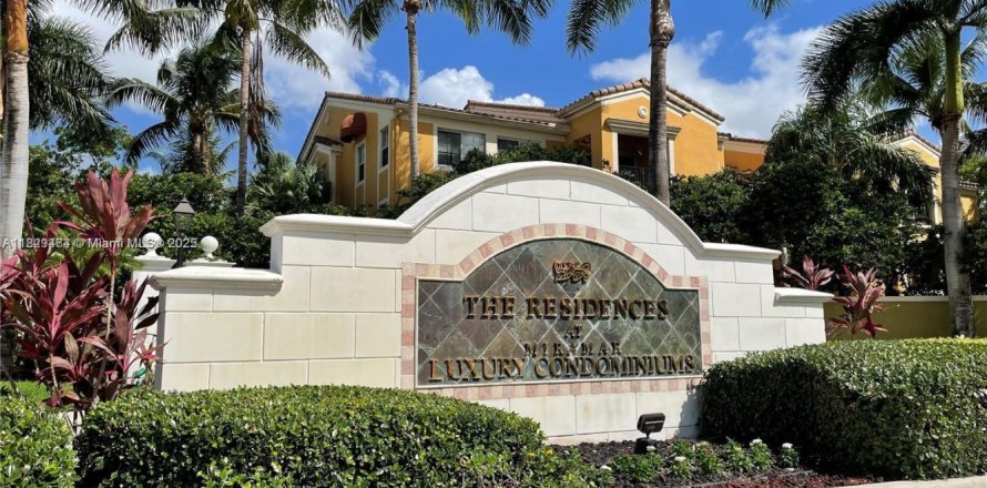 Condominio en Miramar, Florida, 2 dormitorios № 1804140