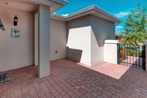 Villa ou maison à vendre à Poinciana, Floride: 2 chambres, 139.26 m2 № 1824382 - photo 6