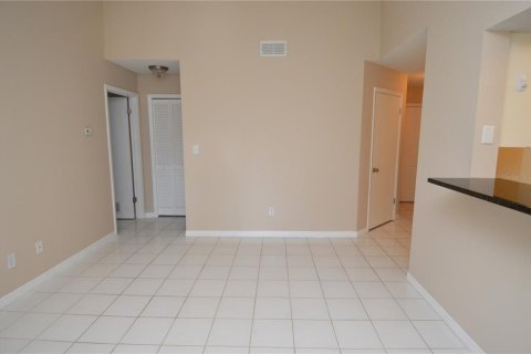 Copropriété à louer à Tampa, Floride: 1 chambre, 76.37 m2 № 2431118 - photo 4