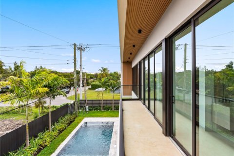 House in Miami, Florida 4 bedrooms, 331.01 sq.m. № 2038728 - photo 21