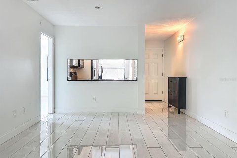 Copropriété à vendre à Orlando, Floride: 2 chambres, 84.91 m2 № 1823251 - photo 14