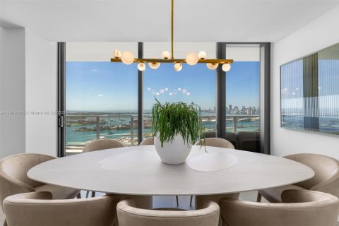 Снять в аренду кондоминиум в Майами-Бич, Флорида 3 спальни, 272.2м2, № 1955108 - фото 7