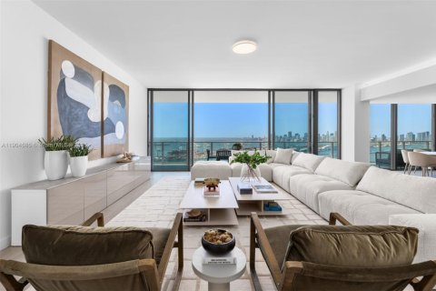 Снять в аренду кондоминиум в Майами-Бич, Флорида 3 спальни, 272.2м2, № 1955108 - фото 2