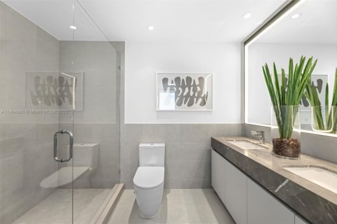 Снять в аренду кондоминиум в Майами-Бич, Флорида 3 спальни, 272.2м2, № 1955108 - фото 16