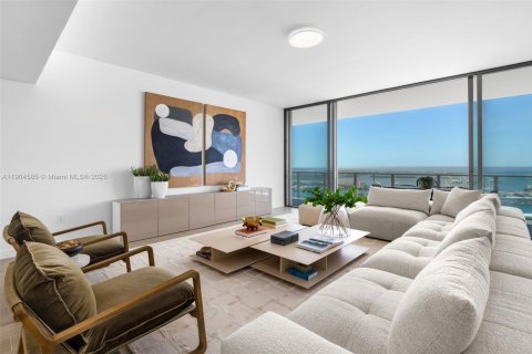 Снять в аренду кондоминиум в Майами-Бич, Флорида 3 спальни, 272.2м2, № 1955108 - фото 3