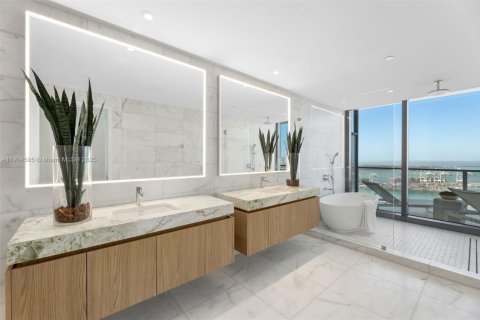 Снять в аренду кондоминиум в Майами-Бич, Флорида 3 спальни, 272.2м2, № 1955108 - фото 11