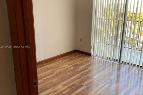 Copropriété à louer à Hialeah, Floride: 2 chambres, 74.32 m2 № 2025823 - photo 14