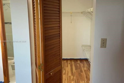 Copropriété à louer à Hialeah, Floride: 2 chambres, 74.32 m2 № 2025823 - photo 26