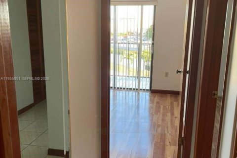 Copropriété à louer à Hialeah, Floride: 2 chambres, 74.32 m2 № 2025823 - photo 12