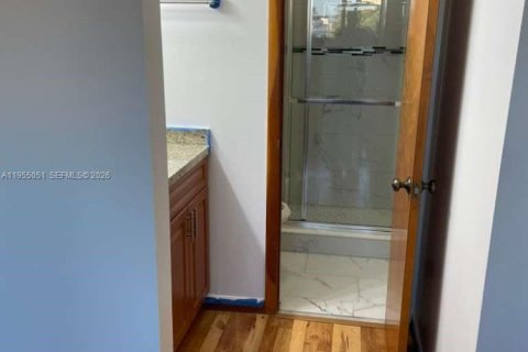 Copropriété à louer à Hialeah, Floride: 2 chambres, 74.32 m2 № 2025823 - photo 21