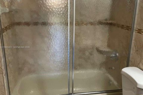 Copropriété à louer à Hialeah, Floride: 2 chambres, 74.32 m2 № 2025823 - photo 11