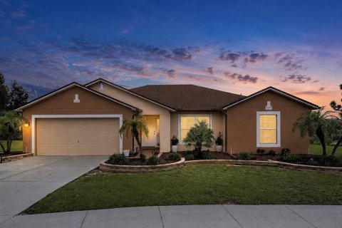 Casa en Clermont, Florida 3 dormitorios, 147.99 m2 № 2345106