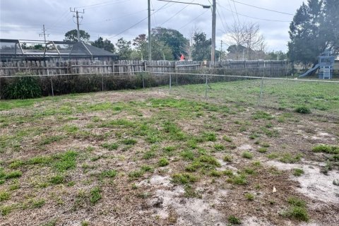 House in Port St. Lucie, Florida 2 bedrooms, 95.78 sq.m. № 2047359 - photo 4