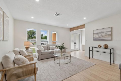 Villa ou maison à vendre à Saint Petersburg, Floride: 3 chambres, 187.11 m2 № 2266309 - photo 7