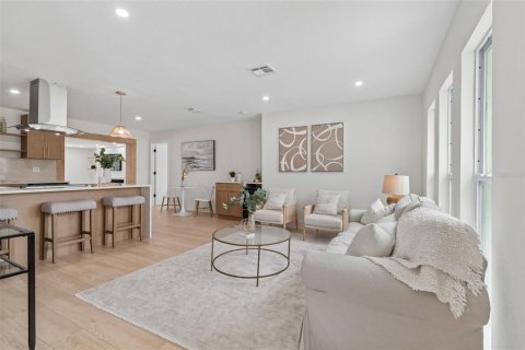 Villa ou maison à vendre à Saint Petersburg, Floride: 3 chambres, 187.11 m2 № 2266309 - photo 6