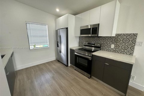 Villa ou maison à louer à West Park, Floride: 3 chambres, 103.68 m2 № 1993125 - photo 2