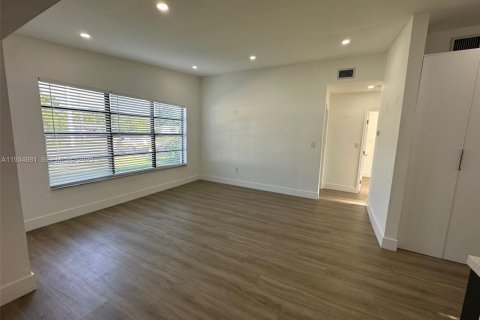 Villa ou maison à louer à West Park, Floride: 3 chambres, 103.68 m2 № 1993125 - photo 3