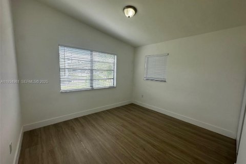 Villa ou maison à louer à West Park, Floride: 3 chambres, 103.68 m2 № 1993125 - photo 7