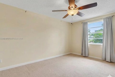 Villa ou maison à vendre à Davie, Floride: 3 chambres, 143.16 m2 № 2083459 - photo 29