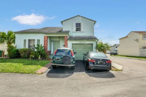 Villa ou maison à Davie, Floride 3 chambres, 143.16 m2 № 2083459