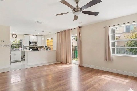 Villa ou maison à vendre à Davie, Floride: 3 chambres, 143.16 m2 № 2083459 - photo 17