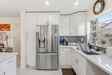 Villa ou maison à vendre à Davie, Floride: 3 chambres, 143.16 m2 № 2083459 - photo 13
