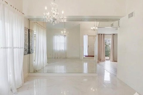 Villa ou maison à vendre à Davie, Floride: 3 chambres, 143.16 m2 № 2083459 - photo 5