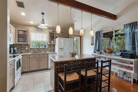 House in Palm Coast, Florida 3 bedrooms, 130.81 sq.m. № 2150651 - photo 15