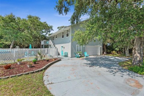 House in Palm Coast, Florida 3 bedrooms, 130.81 sq.m. № 2150651