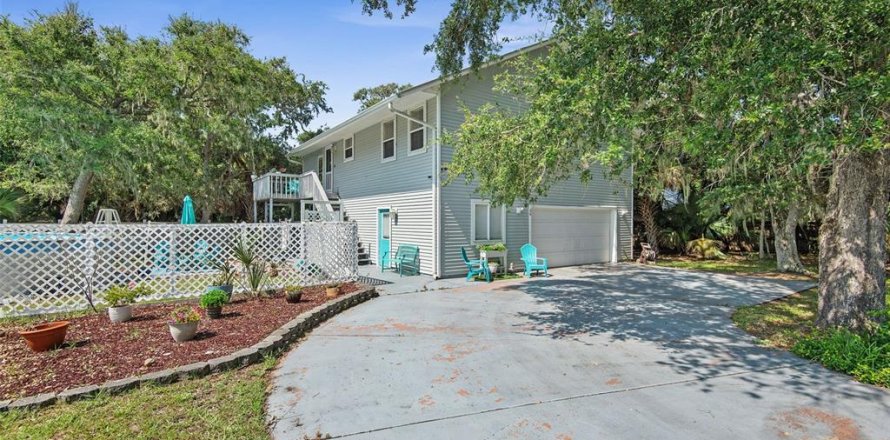 House in Palm Coast, Florida 3 bedrooms, 130.81 sq.m. № 2150651
