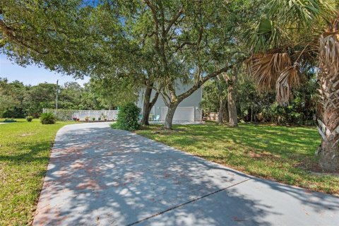 House in Palm Coast, Florida 3 bedrooms, 130.81 sq.m. № 2150651 - photo 3