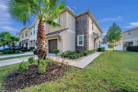 Townhouse in Hudson, Florida 3 bedrooms, 166.02 sq.m. № 1918654 - photo 2