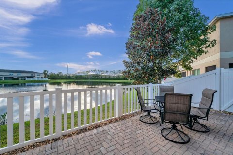 Townhouse in Hudson, Florida 3 bedrooms, 166.02 sq.m. № 1918654 - photo 3