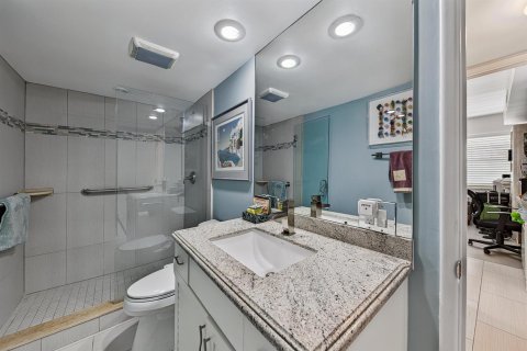 Купить кондоминиум в Помпано-Бич, Флорида 3 комнаты, 150.5м2, № 2272419 - фото 21