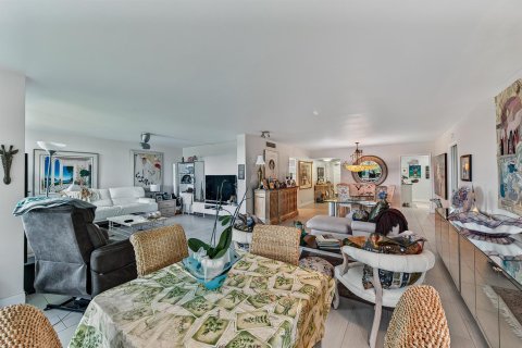 Купить кондоминиум в Помпано-Бич, Флорида 3 комнаты, 150.5м2, № 2272419 - фото 6