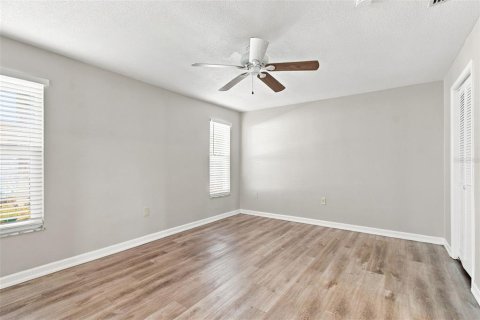 House in Tarpon Springs, Florida 3 bedrooms, 163.51 sq.m. № 2304376 - photo 25