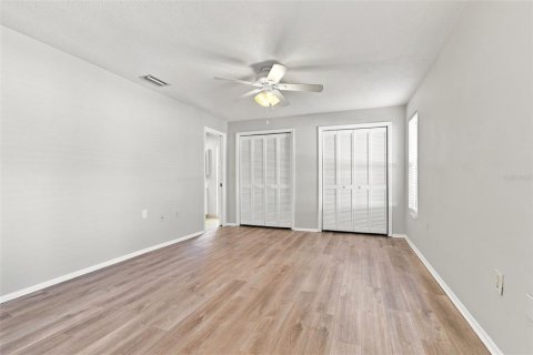 House in Tarpon Springs, Florida 3 bedrooms, 163.51 sq.m. № 2304376 - photo 17