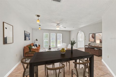 House in Tarpon Springs, Florida 3 bedrooms, 163.51 sq.m. № 2304376 - photo 12
