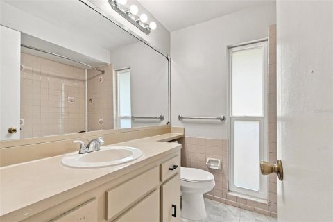 House in Tarpon Springs, Florida 3 bedrooms, 163.51 sq.m. № 2304376 - photo 29