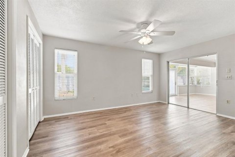 House in Tarpon Springs, Florida 3 bedrooms, 163.51 sq.m. № 2304376 - photo 20