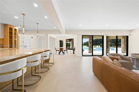 Villa ou maison à vendre à Davie, Floride: 7 chambres, 797.19 m2 № 2152757 - photo 14