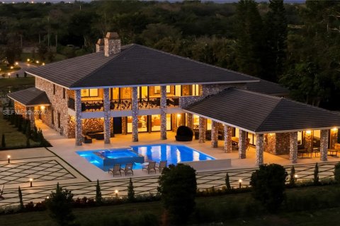 Villa ou maison à vendre à Davie, Floride: 7 chambres, 797.19 m2 № 2152757 - photo 8