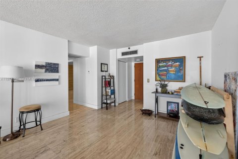 Condo in Aventura, Florida, 1 bedroom № 2244346 - photo 8