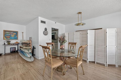 Condo in Aventura, Florida, 1 bedroom № 2244346 - photo 21