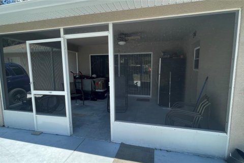 House in Haines City, Florida 4 bedrooms, 207.64 sq.m. № 2304394 - photo 25